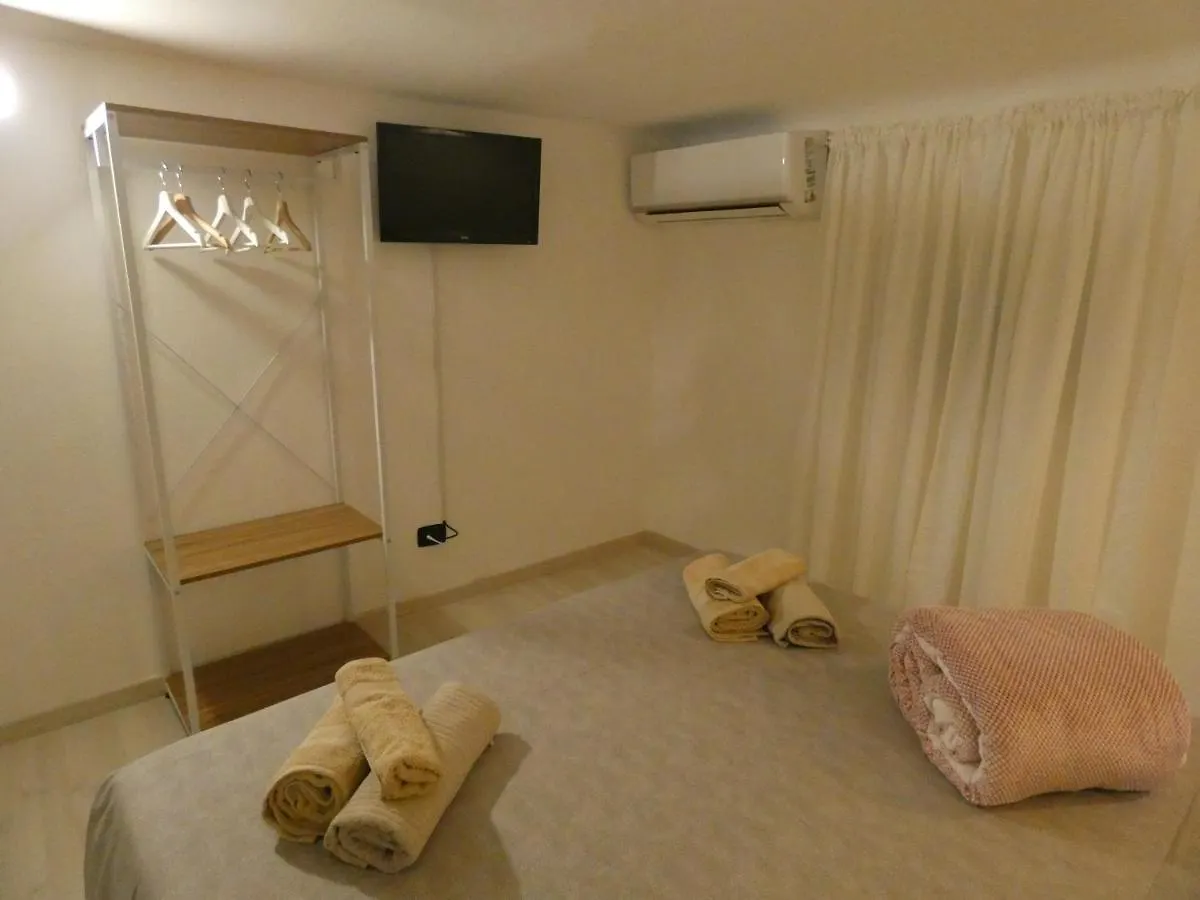 Casa Simonetta Apartment Bari 0*,
